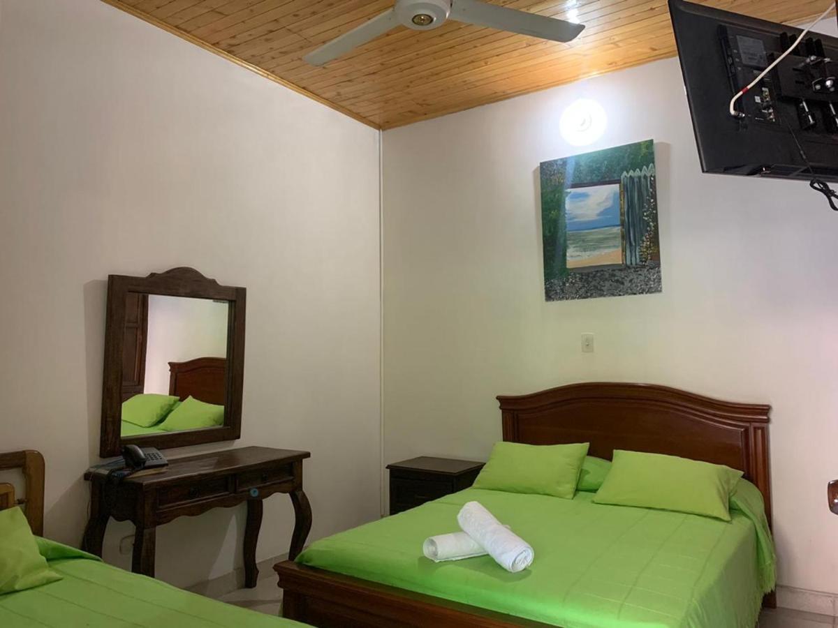 Hotel Las Nieves Girón Esterno foto